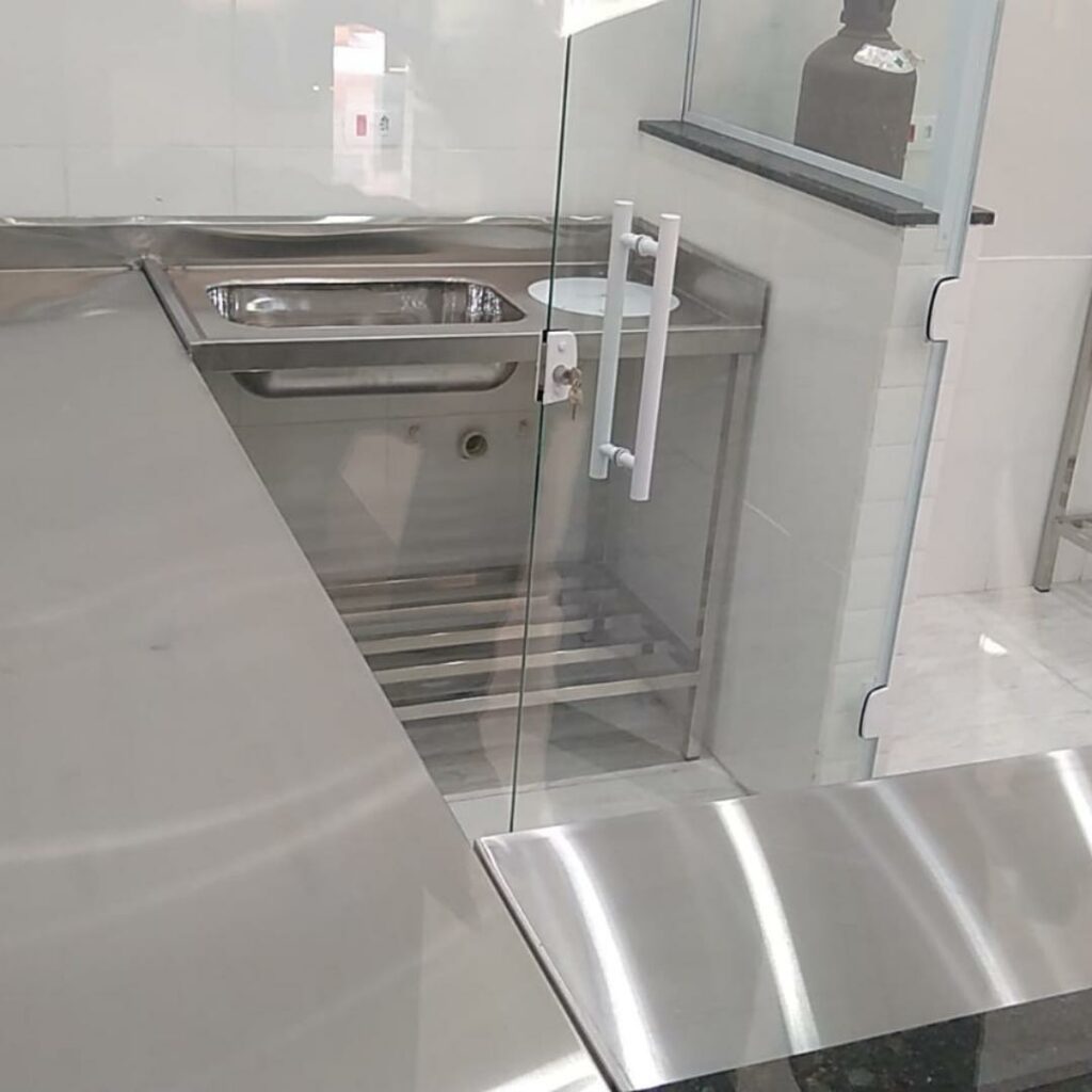 Inox Comercial: Sofisticação e Funcionalidade para Seu Estabelecimento
